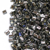 Треугольный бисер TOHO (ТОХО) 11/0 Треугольный черный бриллиант с серебряной серединкой (29B)